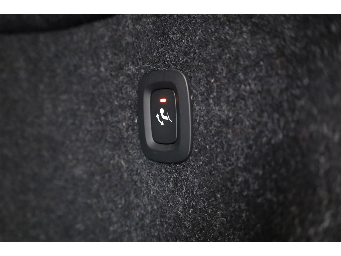 Volvo XC40 1.5 T5 Recharge Inscription | Pano-dak | 360 camera | Trekhaak | H&K audio | ACC+Blis | Stoel + stuurverwarming |