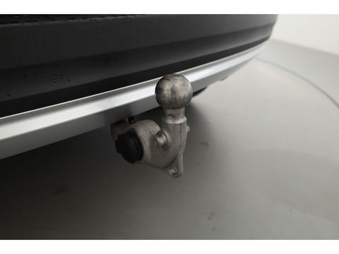 Volvo XC40 1.5 T5 Recharge Inscription | Pano-dak | 360 camera | Trekhaak | H&K audio | ACC+Blis | Stoel + stuurverwarming |