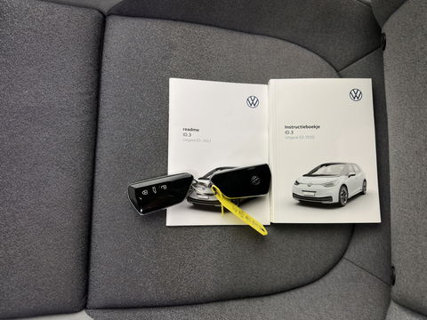 Volkswagen ID.3 First Max 58 kWh [ 3-Fase ] {SOH-90%} (INCL-BTW) *PANO | HEAD-UP | ADAPTIVE-CRUISE | FULL-LED | BLIND-SPOT | CAMERA | KEYLESS | MICROFIBRE | AMBIENT-LIGHT | NAVI-FULLMAP | DAB+ | ECC | HEATED-SPORTSEATS | DIGI-COCKPIT | 20"ALU*