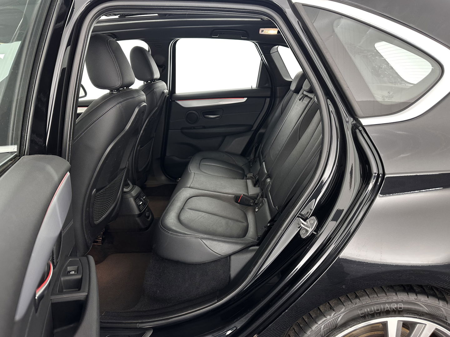 BMW 2 Serie Active Tourer 225xeHigh Executive Centennial (Plug-In) Aut. *PANO | LEATHER | FULL-LED | ADAPTIVE-CRUISE | HEATED-SPORTSEATS | NAVI-FULLMAP | HIFI-SOUND | KEYLESS | PRIVACY-GLASS | PDC | TOWBAR | 18''ALU*