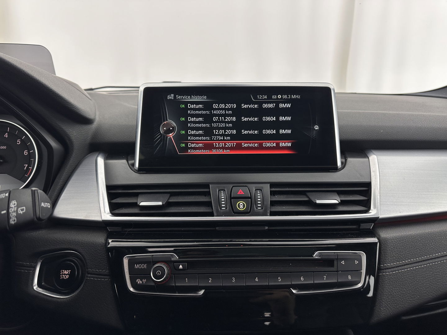 BMW 2 Serie Active Tourer 225xeHigh Executive Centennial (Plug-In) Aut. *PANO | LEATHER | FULL-LED | ADAPTIVE-CRUISE | HEATED-SPORTSEATS | NAVI-FULLMAP | HIFI-SOUND | KEYLESS | PRIVACY-GLASS | PDC | TOWBAR | 18''ALU*
