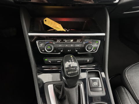 BMW 2 Serie Active Tourer 225xeHigh Executive Centennial (Plug-In) Aut. *PANO | LEATHER | FULL-LED | ADAPTIVE-CRUISE | HEATED-SPORTSEATS | NAVI-FULLMAP | HIFI-SOUND | KEYLESS | PRIVACY-GLASS | PDC | TOWBAR | 18''ALU*