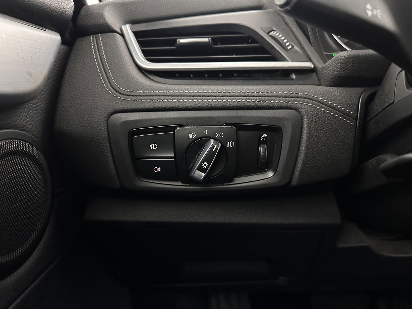 BMW 2 Serie Active Tourer 225xeHigh Executive Centennial (Plug-In) Aut. *PANO | LEATHER | FULL-LED | ADAPTIVE-CRUISE | HEATED-SPORTSEATS | NAVI-FULLMAP | HIFI-SOUND | KEYLESS | PRIVACY-GLASS | PDC | TOWBAR | 18''ALU*