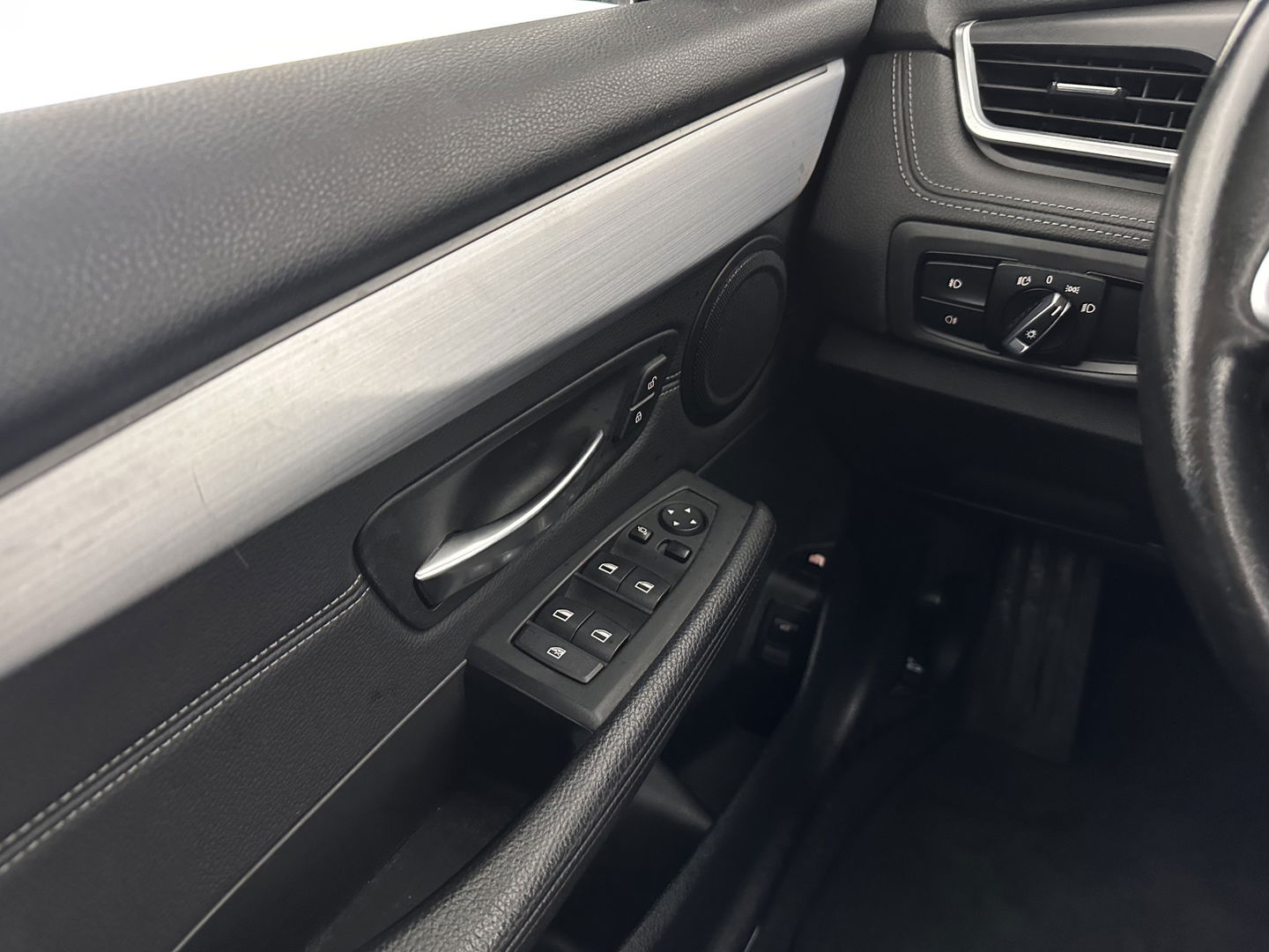 BMW 2 Serie Active Tourer 225xeHigh Executive Centennial (Plug-In) Aut. *PANO | LEATHER | FULL-LED | ADAPTIVE-CRUISE | HEATED-SPORTSEATS | NAVI-FULLMAP | HIFI-SOUND | KEYLESS | PRIVACY-GLASS | PDC | TOWBAR | 18''ALU*