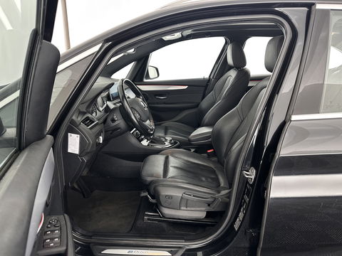 BMW 2 Serie Active Tourer 225xeHigh Executive Centennial (Plug-In) Aut. *PANO | LEATHER | FULL-LED | ADAPTIVE-CRUISE | HEATED-SPORTSEATS | NAVI-FULLMAP | HIFI-SOUND | KEYLESS | PRIVACY-GLASS | PDC | TOWBAR | 18''ALU*
