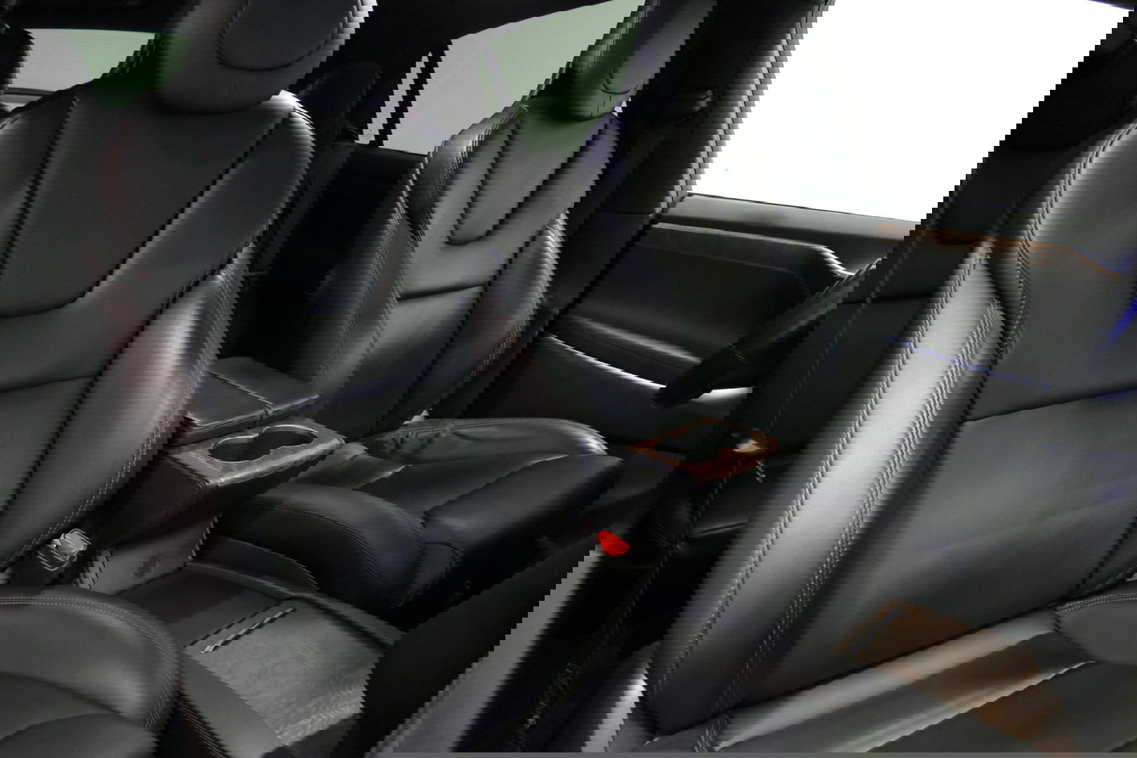 Tesla Model X Long Range / SOH 86% / Lederen bekleding / Trekhaak / Autopilot / Carbon pakket / Camera / Stoelen+stuurwiel verwarming / Luchtvering