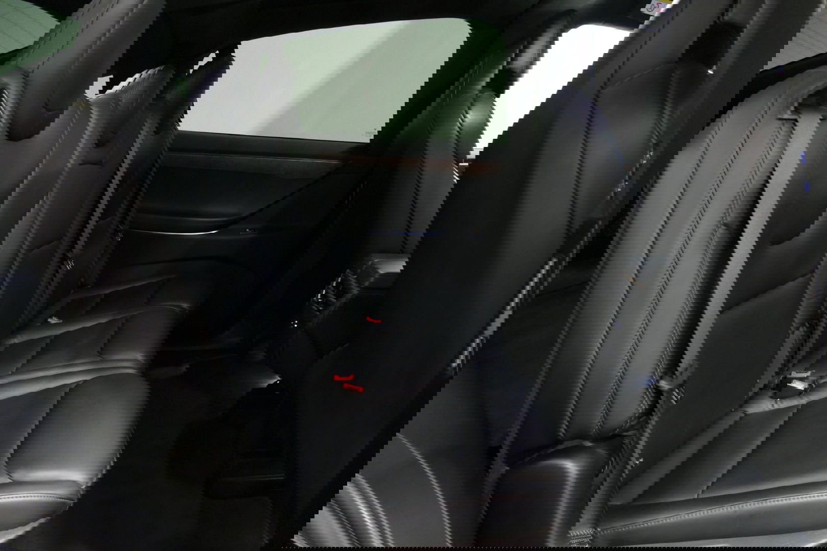 Tesla Model X Long Range / SOH 86% / Lederen bekleding / Trekhaak / Autopilot / Carbon pakket / Camera / Stoelen+stuurwiel verwarming / Luchtvering