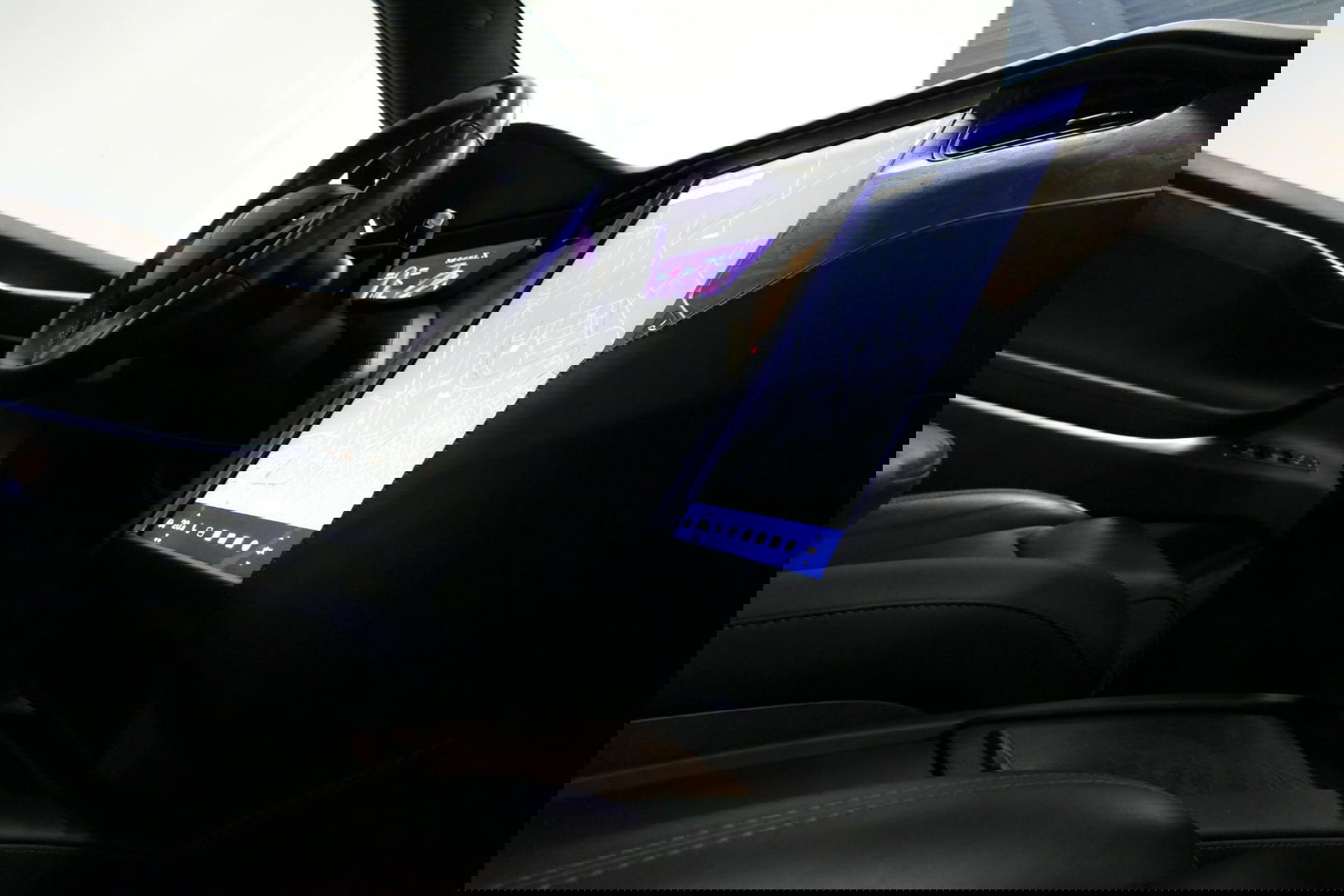 Tesla Model X Long Range / SOH 86% / Lederen bekleding / Trekhaak / Autopilot / Carbon pakket / Camera / Stoelen+stuurwiel verwarming / Luchtvering