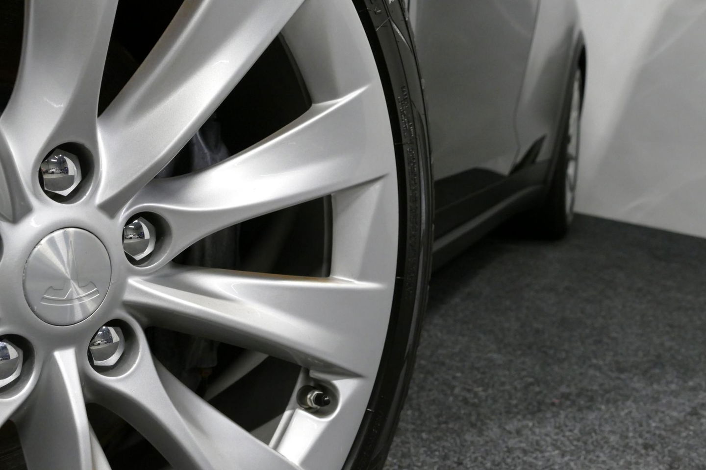 Tesla Model X Long Range / SOH 86% / Lederen bekleding / Trekhaak / Autopilot / Carbon pakket / Camera / Stoelen+stuurwiel verwarming / Luchtvering