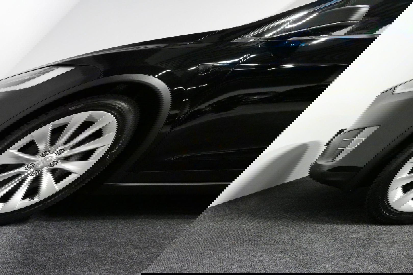 Tesla Model X Long Range / SOH 86% / Lederen bekleding / Trekhaak / Autopilot / Carbon pakket / Camera / Stoelen+stuurwiel verwarming / Luchtvering