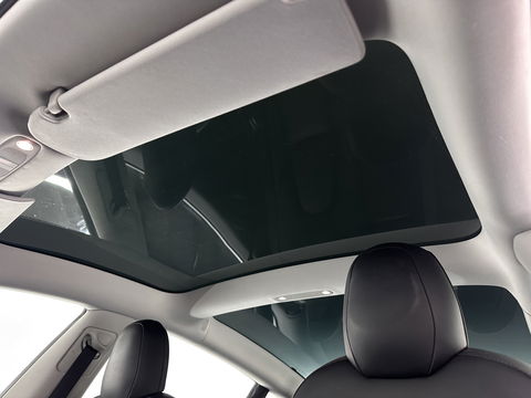 Tesla Model 3 Standard RWD Plus 60 kWh [ 3-Fase ] (INCL-BTW) Aut. *PANO | AUTO-PILOT | LEATHER | KEYLESS | FULL-LED | MEMORY-PACK | TOP-VIEW | DAB | CARPLAY | DIGI-COCKPIT | LANE-ASSIST | COMFORT-SEATS | 19"ALU*