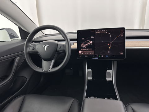 Tesla Model 3 Standard RWD Plus 60 kWh [ 3-Fase ] (INCL-BTW) Aut. *PANO | AUTO-PILOT | LEATHER | KEYLESS | FULL-LED | MEMORY-PACK | TOP-VIEW | DAB | CARPLAY | DIGI-COCKPIT | LANE-ASSIST | COMFORT-SEATS | 19"ALU*