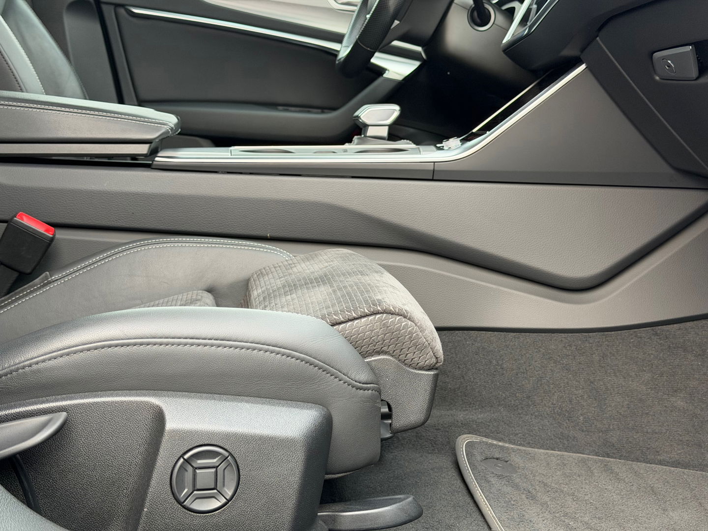 Audi A6 Avant 55 TFSI e quattro S-Line |HU|367pk