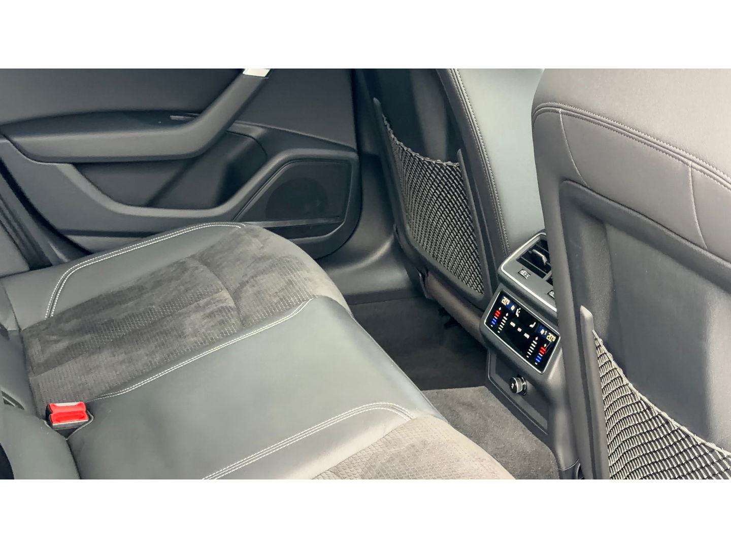 Audi A6 Avant 55 TFSI e quattro S-Line |HU|367pk