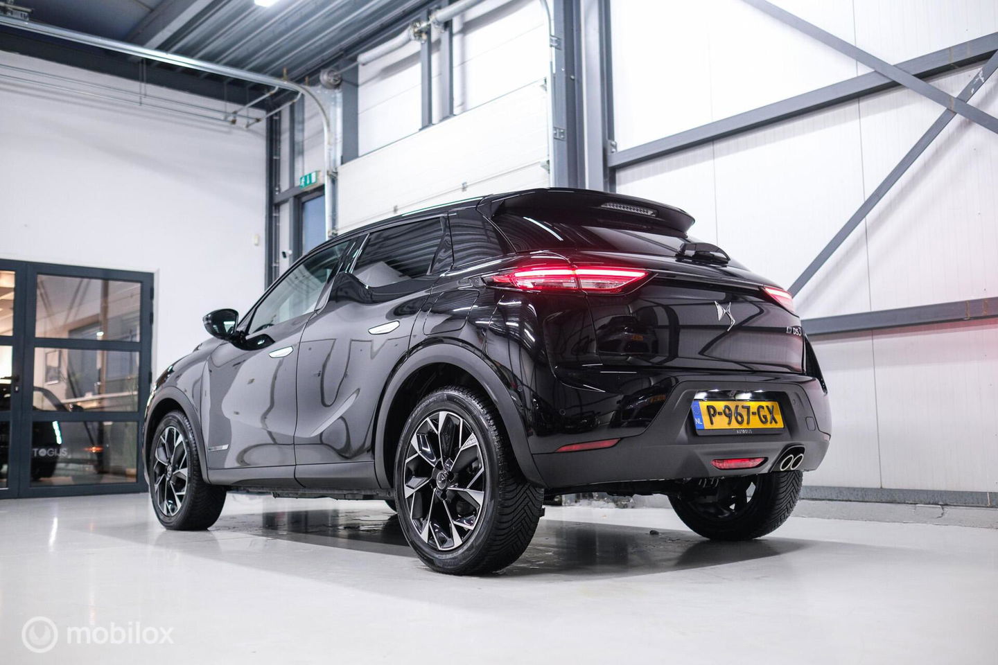 DS DS 3 Crossback 1.2 PureTech Louvre | Unieke uitvoering | Leder | Stoelverwarming | Cruise | Camera 360 | Rijklaarprijs |