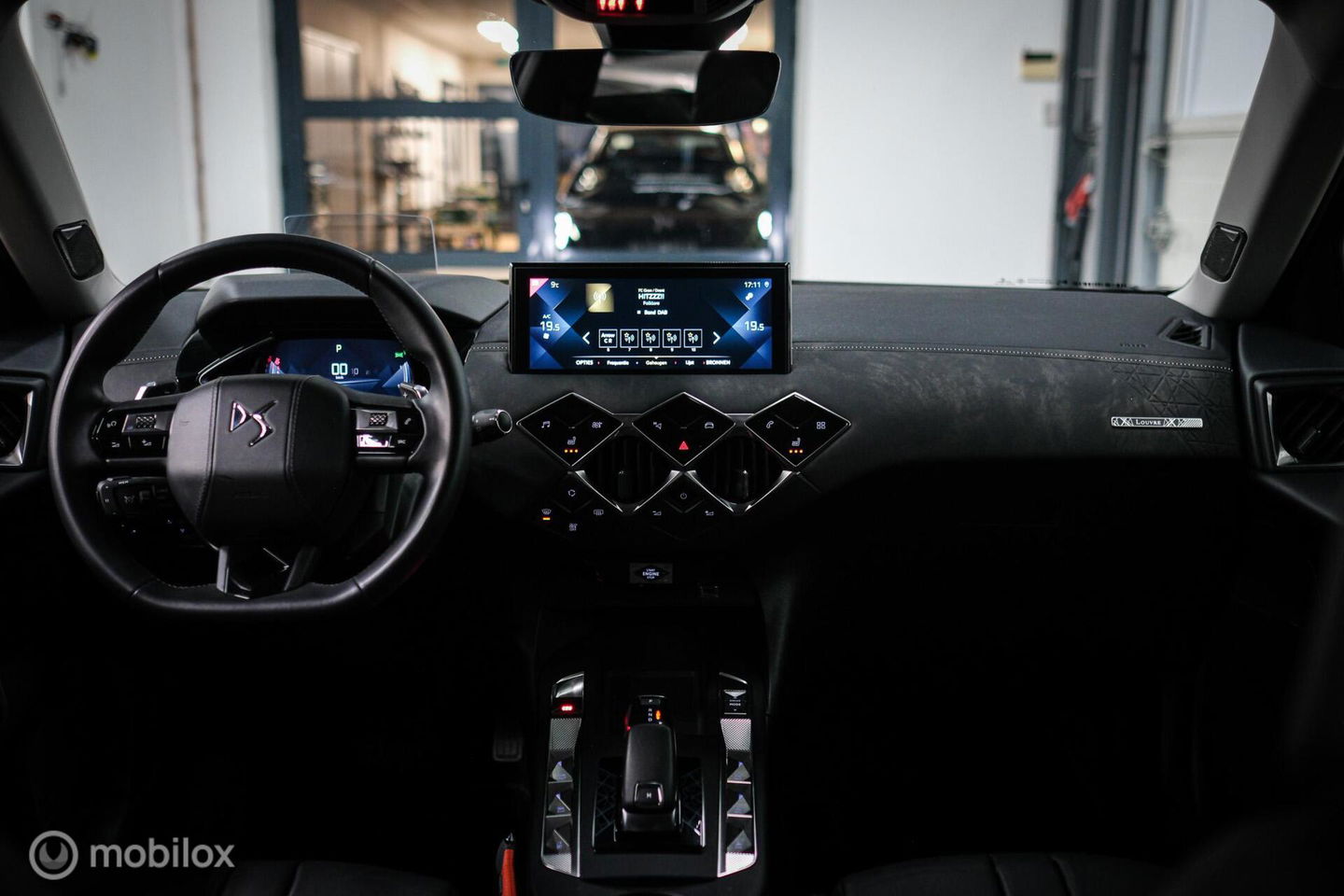 DS DS 3 Crossback 1.2 PureTech Louvre | Unieke uitvoering | Leder | Stoelverwarming | Cruise | Camera 360 | Rijklaarprijs |