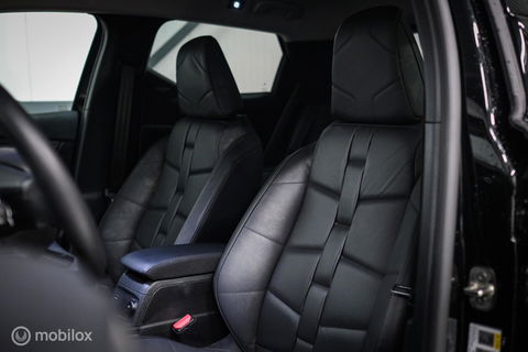 DS DS 3 Crossback 1.2 PureTech Louvre | Unieke uitvoering | Leder | Stoelverwarming | Cruise | Camera 360 | Rijklaarprijs |