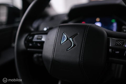 DS DS 3 Crossback 1.2 PureTech Louvre | Unieke uitvoering | Leder | Stoelverwarming | Cruise | Camera 360 | Rijklaarprijs |