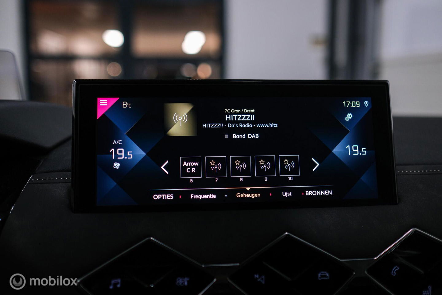 DS DS 3 Crossback 1.2 PureTech Louvre | Unieke uitvoering | Leder | Stoelverwarming | Cruise | Camera 360 | Rijklaarprijs |