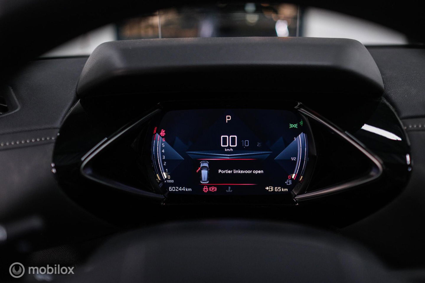 DS DS 3 Crossback 1.2 PureTech Louvre | Unieke uitvoering | Leder | Stoelverwarming | Cruise | Camera 360 | Rijklaarprijs |