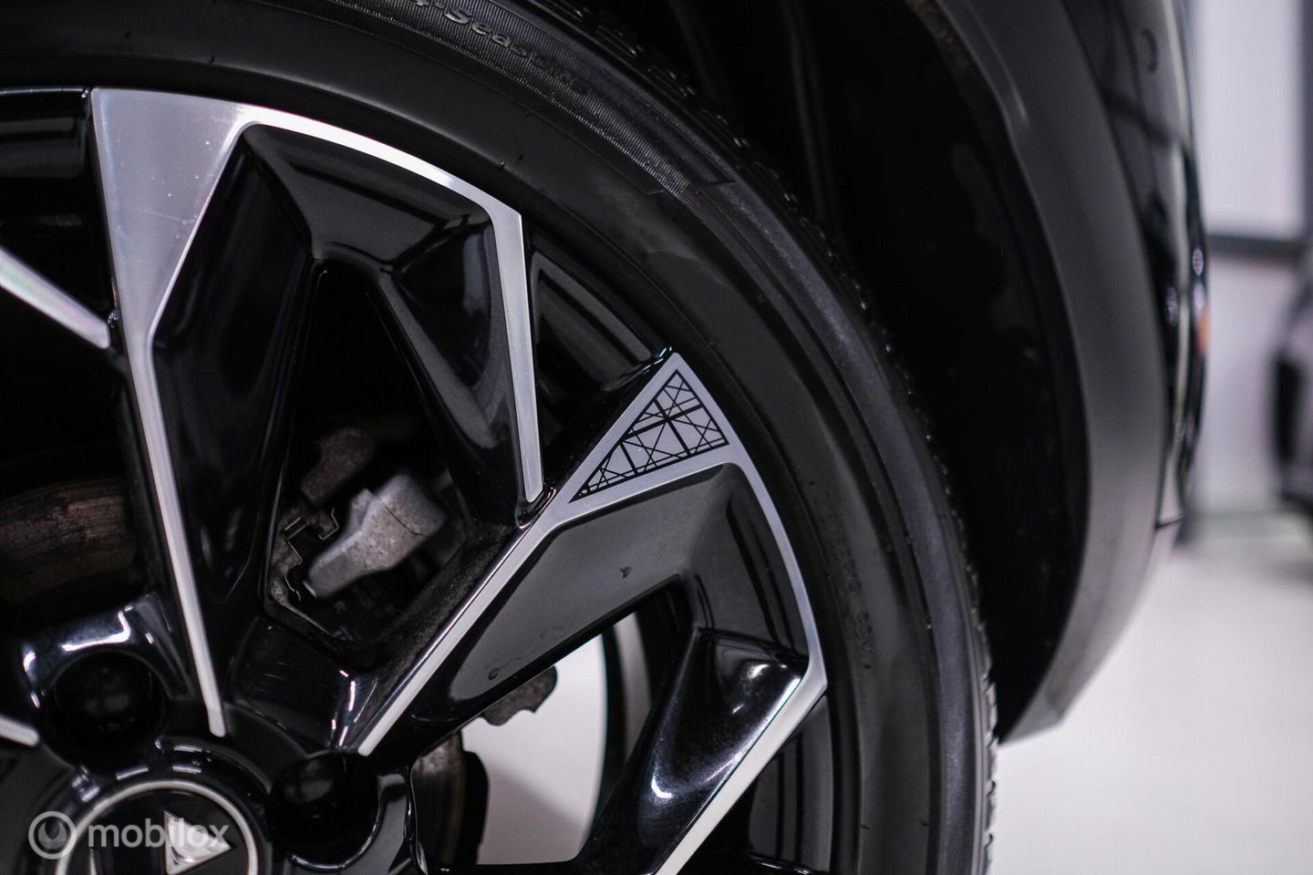 DS DS 3 Crossback 1.2 PureTech Louvre | Unieke uitvoering | Leder | Stoelverwarming | Cruise | Camera 360 | Rijklaarprijs |