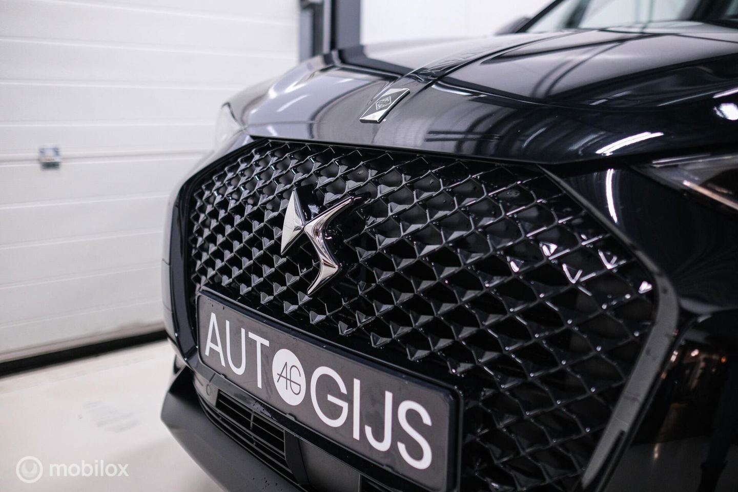 DS DS 3 Crossback 1.2 PureTech Louvre | Unieke uitvoering | Leder | Stoelverwarming | Cruise | Camera 360 | Rijklaarprijs |