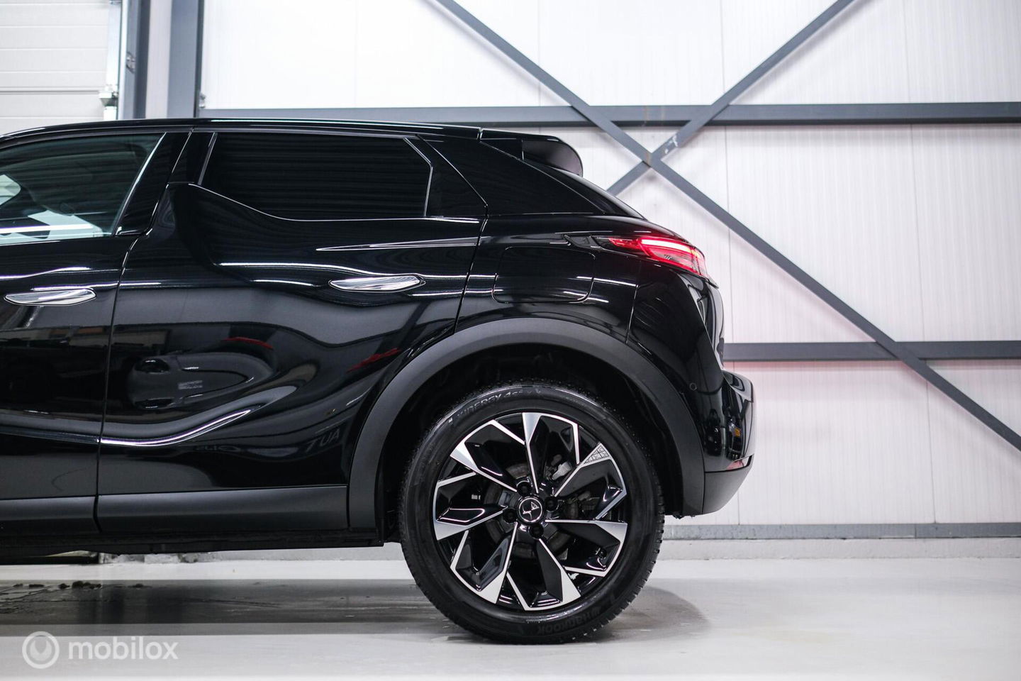 DS DS 3 Crossback 1.2 PureTech Louvre | Unieke uitvoering | Leder | Stoelverwarming | Cruise | Camera 360 | Rijklaarprijs |