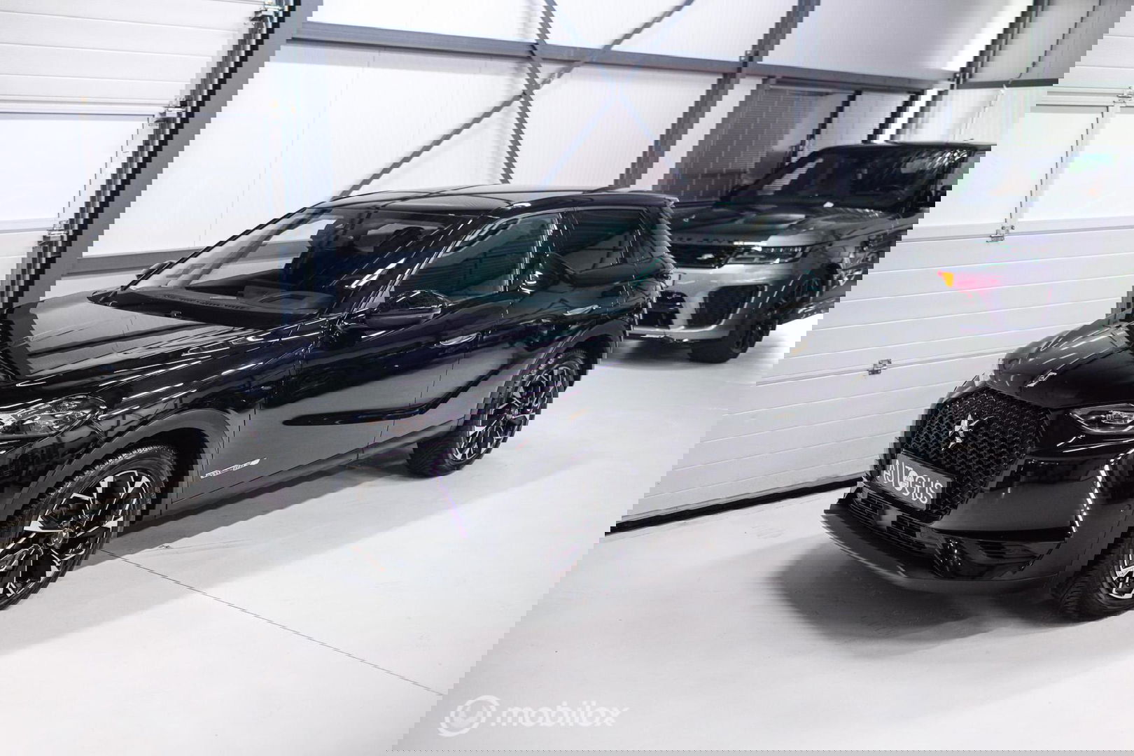 DS DS 3 Crossback 1.2 PureTech Louvre | Unieke uitvoering | Leder | Stoelverwarming | Cruise | Camera 360 | Rijklaarprijs |