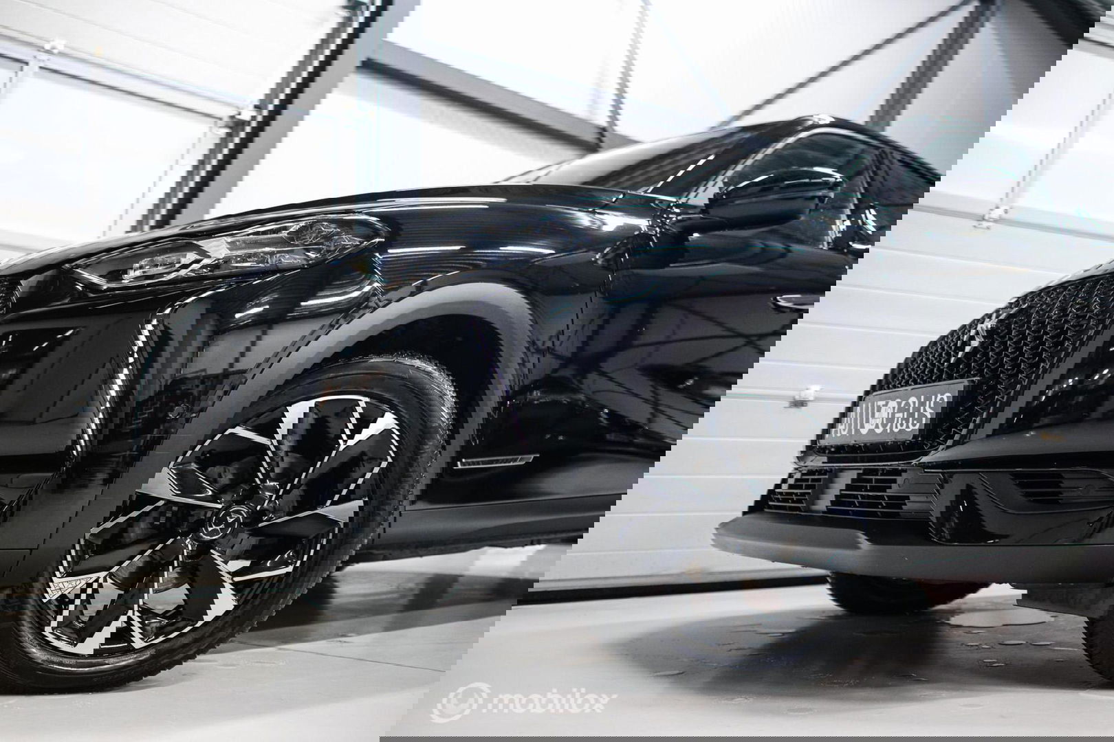 DS DS 3 Crossback 1.2 PureTech Louvre | Unieke uitvoering | Leder | Stoelverwarming | Cruise | Camera 360 | Rijklaarprijs |