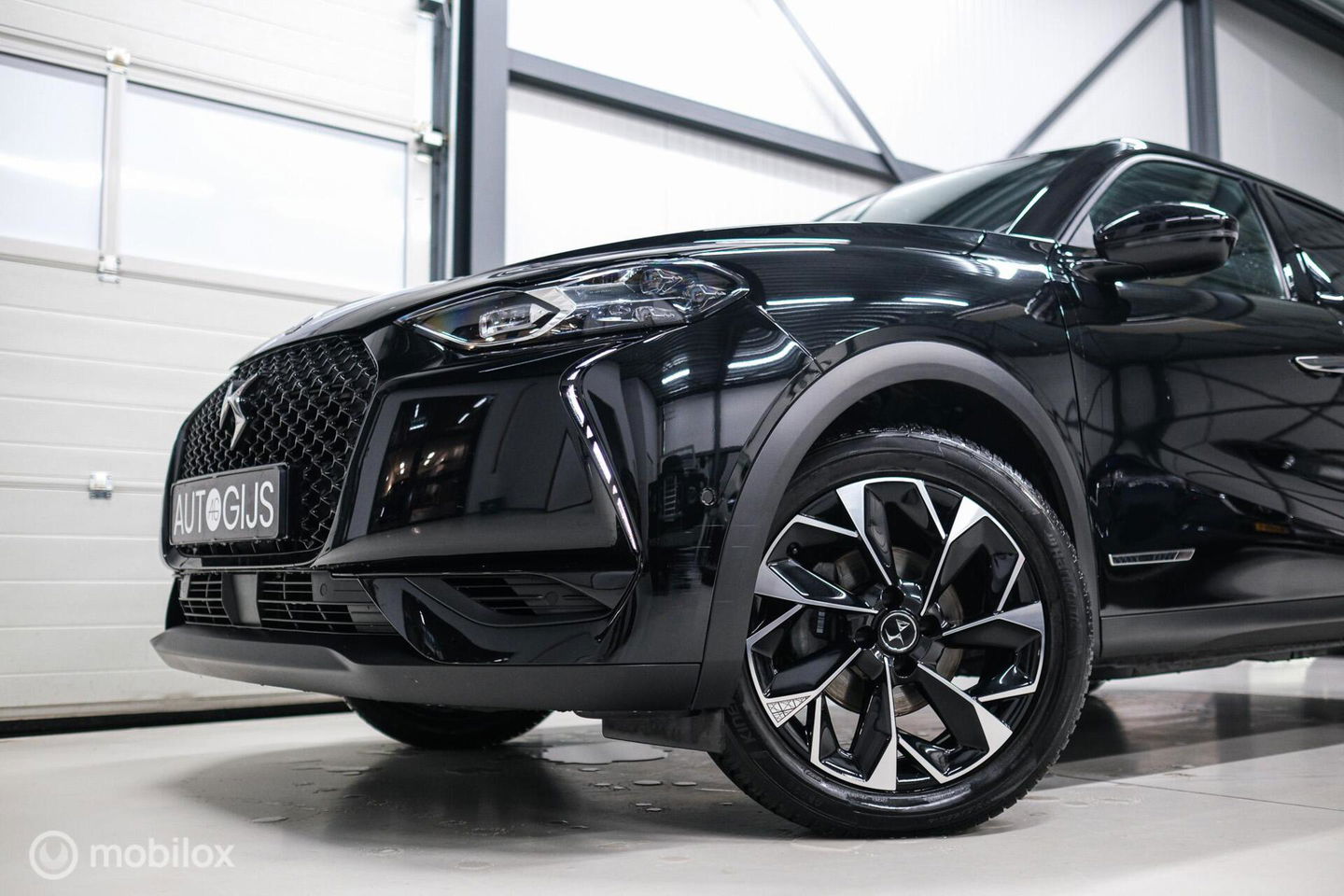 DS DS 3 Crossback 1.2 PureTech Louvre | Unieke uitvoering | Leder | Stoelverwarming | Cruise | Camera 360 | Rijklaarprijs |