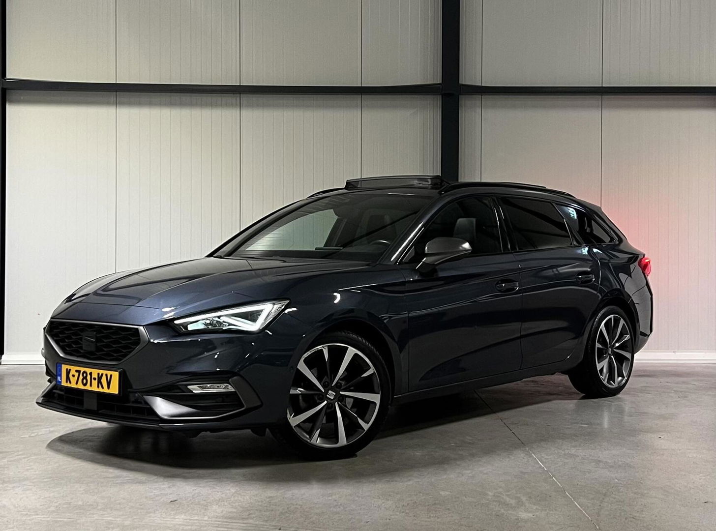 SEAT Leon Sportstourer 1.5 eTSI FR Pano Memory Trekhaak VOL!
