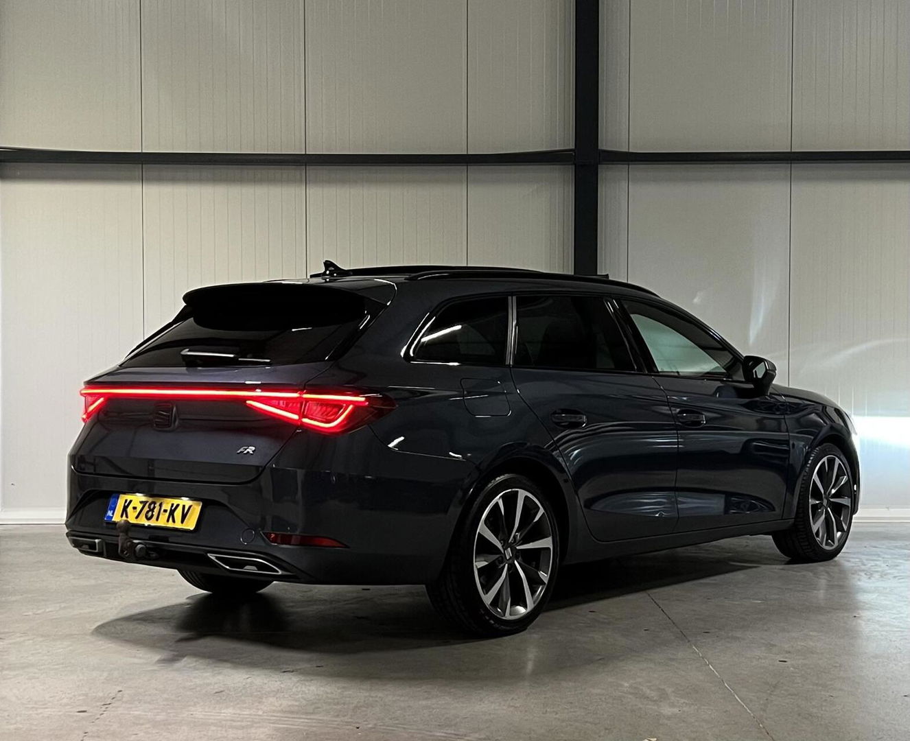 SEAT Leon Sportstourer 1.5 eTSI FR Pano Memory Trekhaak VOL!