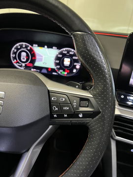 SEAT Leon Sportstourer 1.5 eTSI FR Pano Memory Trekhaak VOL!