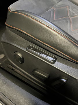 SEAT Leon Sportstourer 1.5 eTSI FR Pano Memory Trekhaak VOL!