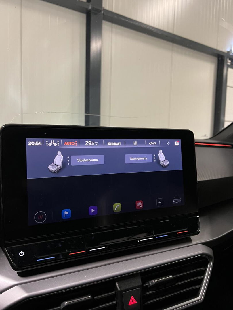 SEAT Leon Sportstourer 1.5 eTSI FR Pano Memory Trekhaak VOL!