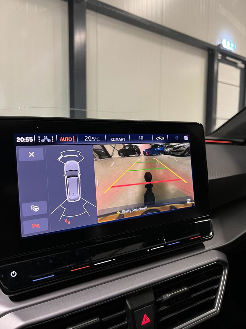 SEAT Leon Sportstourer 1.5 eTSI FR Pano Memory Trekhaak VOL!