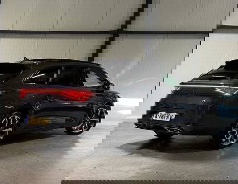 SEAT Leon Sportstourer 1.5 eTSI FR Pano Memory Trekhaak VOL!