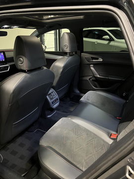 SEAT Leon Sportstourer 1.5 eTSI FR Pano Memory Trekhaak VOL!