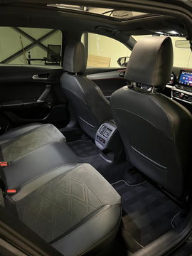 SEAT Leon Sportstourer 1.5 eTSI FR Pano Memory Trekhaak VOL!