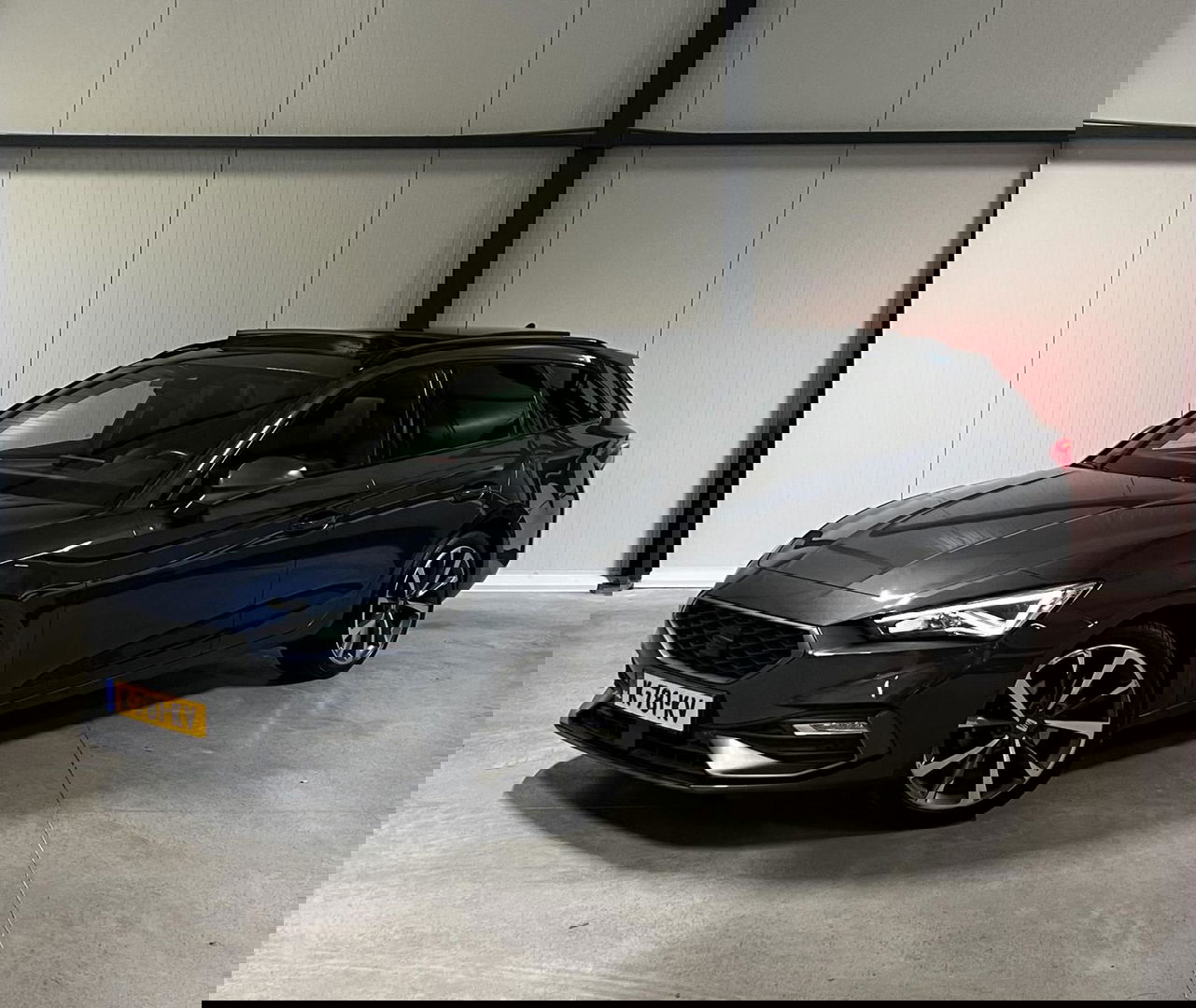 SEAT Leon Sportstourer 1.5 eTSI FR Pano Memory Trekhaak VOL!