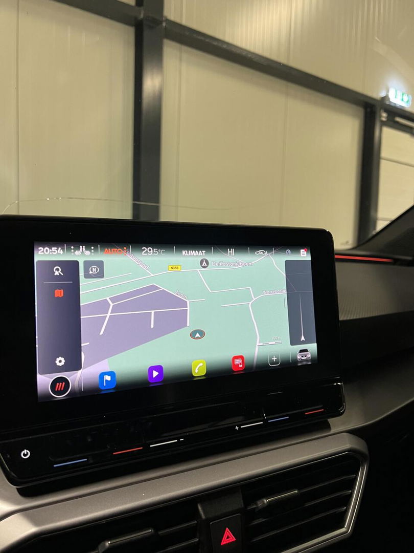 SEAT Leon Sportstourer 1.5 eTSI FR Pano Memory Trekhaak VOL!