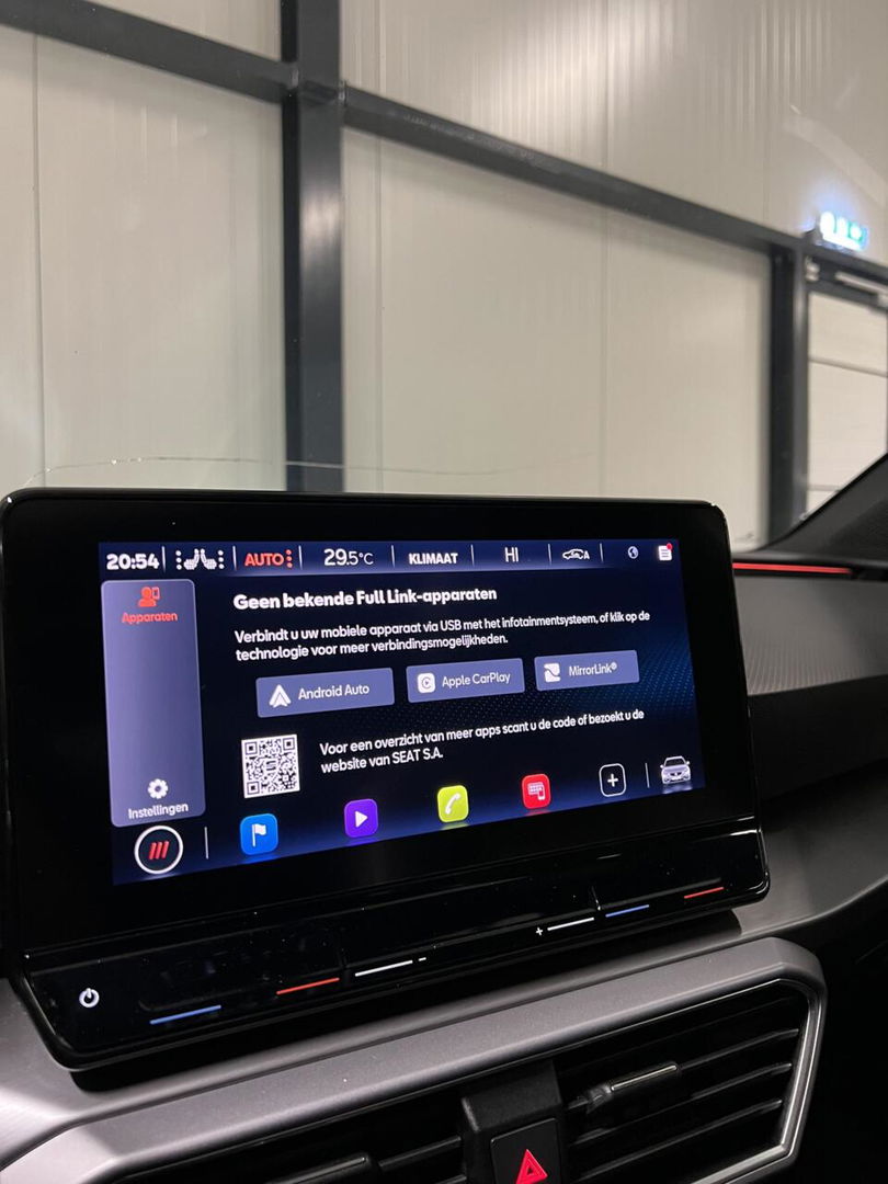 SEAT Leon Sportstourer 1.5 eTSI FR Pano Memory Trekhaak VOL!