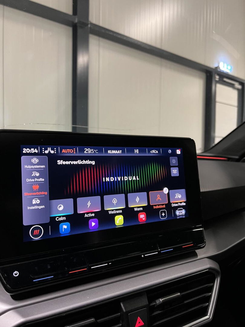 SEAT Leon Sportstourer 1.5 eTSI FR Pano Memory Trekhaak VOL!