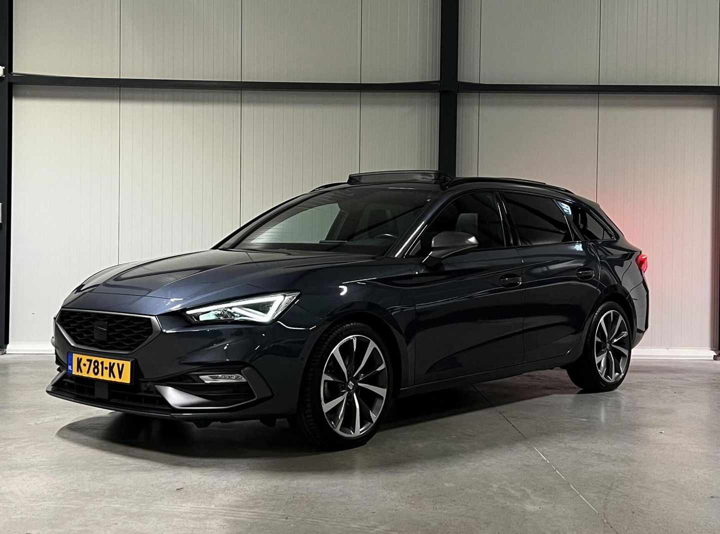 SEAT Leon Sportstourer 1.5 eTSI FR Pano Memory Trekhaak VOL!