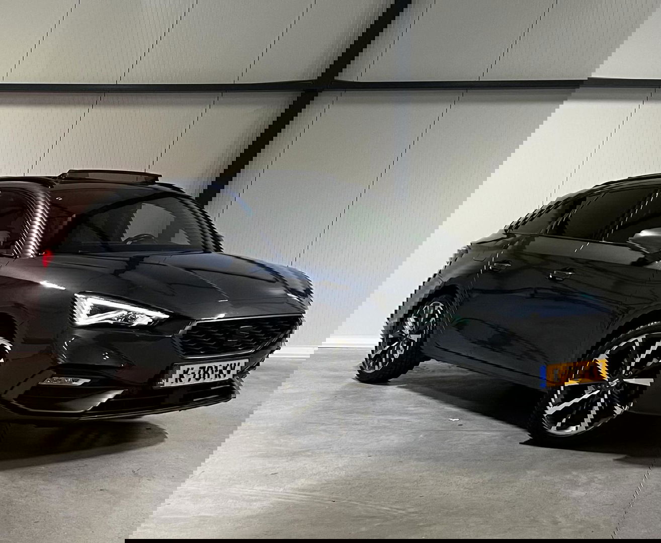 SEAT Leon Sportstourer 1.5 eTSI FR Pano Memory Trekhaak VOL!