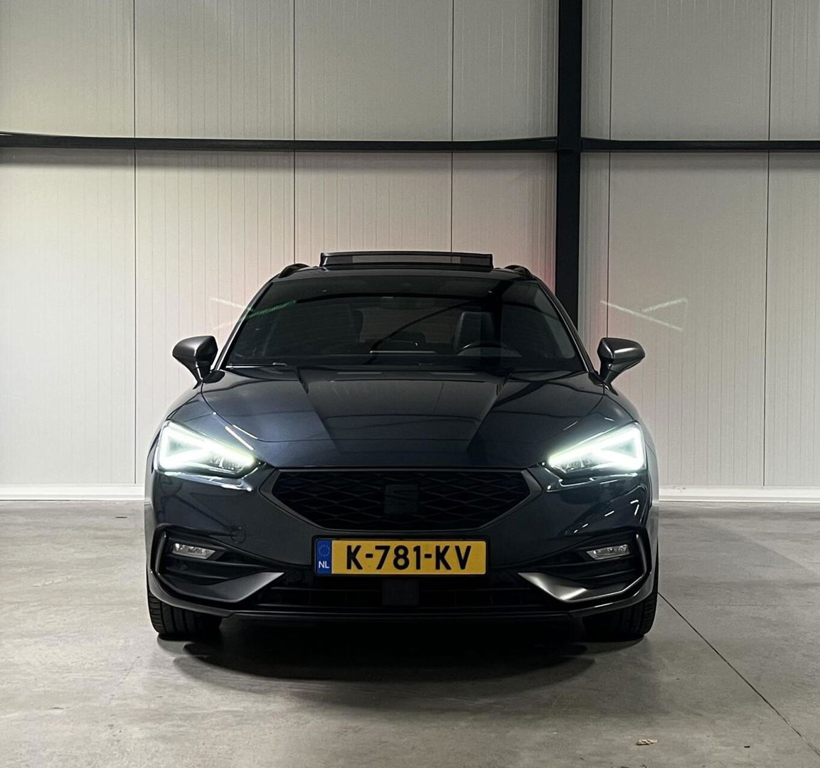 SEAT Leon Sportstourer 1.5 eTSI FR Pano Memory Trekhaak VOL!