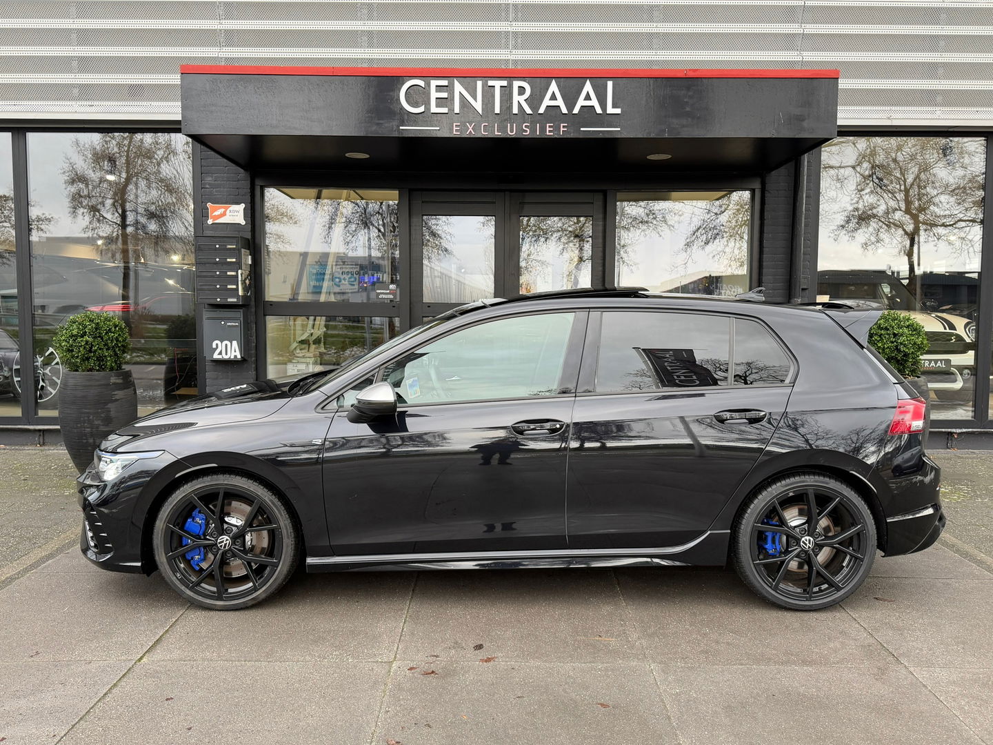 Volkswagen Golf 2.0 TSI R 4Motion 320PK|Pano|Carpay|Camera|ACC