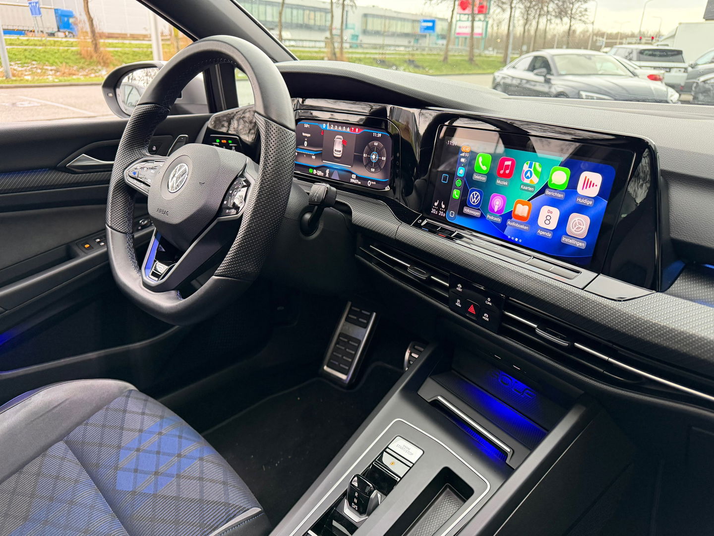 Volkswagen Golf 2.0 TSI R 4Motion 320PK|Pano|Carpay|Camera|ACC