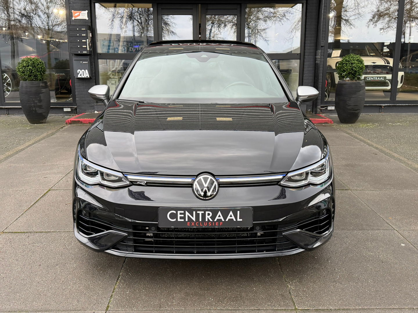 Volkswagen Golf 2.0 TSI R 4Motion 320PK|Pano|Carpay|Camera|ACC