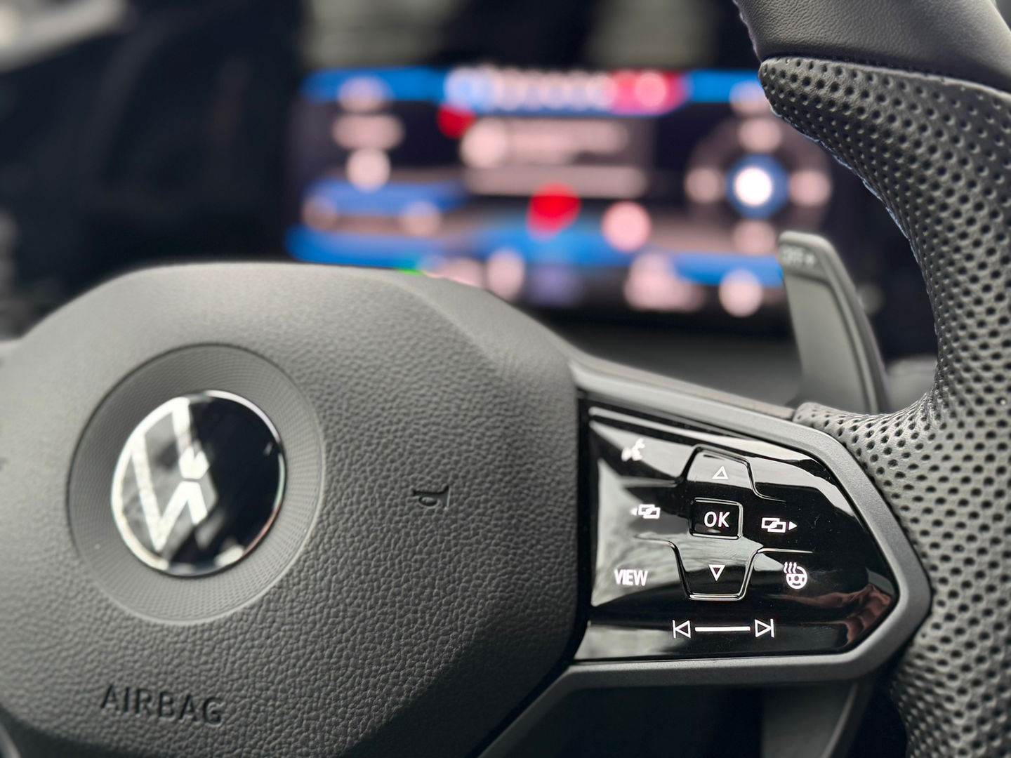 Volkswagen Golf 2.0 TSI R 4Motion 320PK|Pano|Carpay|Camera|ACC